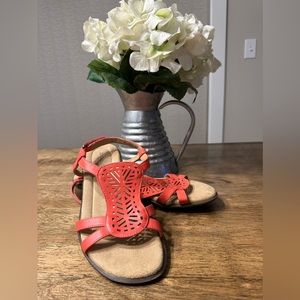 Women’s Naturalizer Strappy Sandal | Size 7.5 |
